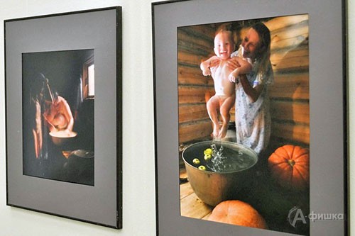 Фрагмент экспозиции выставки Сергея Воронина «100 Мадонн» в Белгороде Фрагмент экспозиции выставки Сергея Воронина «100 Мадонн» в Белгороде