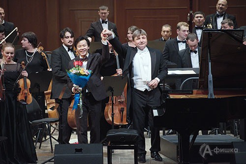 Очарование классицизма: Тэ-Хен Ким выступил с симфоническим оркестром Белгородской филармонии