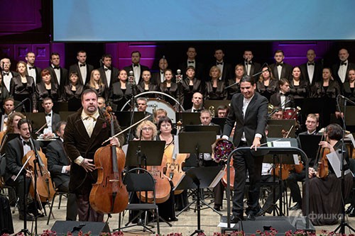 Борислав Струлёв (виолончель, Россия-США) и дирижёр Хосе Луис Гомес (Испания) Борислав Струлёв (виолончель, Россия-США) и дирижёр Хосе Луис Гомес (Испания)