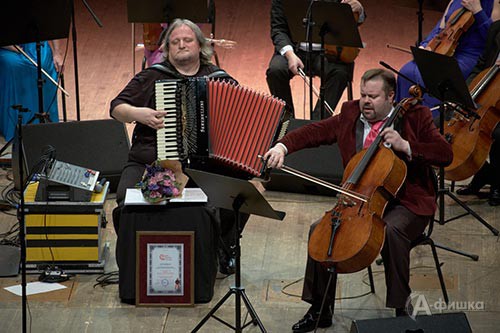 На сцене BelgorodMusicFest’a Орос Золтан и Борислав Струлёв На сцене BelgorodMusicFest’a Орос Золтан и Борислав Струлёв