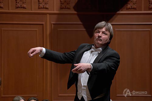 Главный дирижёр симфонического оркестра БГФ Рашит Нигаматуллин Главный дирижёр симфонического оркестра БГФ Рашит Нигаматуллин