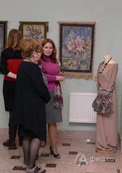 В Белгородском художественном музее начала работу выставка Маргариты Кудрявцевой «И вновь цветов благоуханье…»
