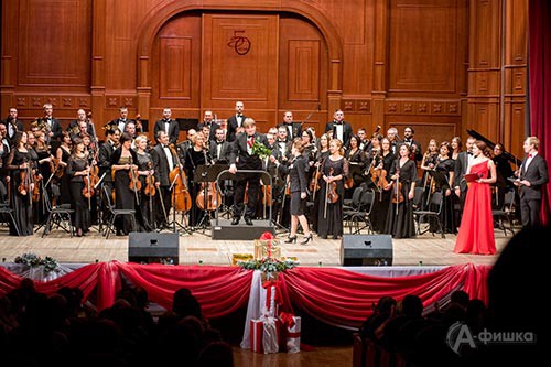 Симфонический оркестр БГФ открывает программу праздничного концерта в честь 50-летия Белгородской филармонии