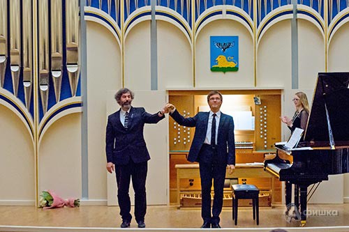 В исполнении заслуженного артиста РФ Даниэля Зарецкого и лауреата международных конкурсов Тимура Халиуллина звучали шедевры органной музыки разных столетий В исполнении заслуженного артиста РФ Даниэля Зарецкого и лауреата международных конкурсов Тимура Халиуллина звучали шедевры органной музыки разных столетий
