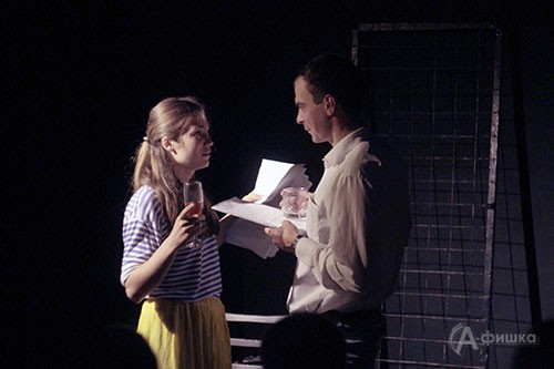 Александр Савицких и Ирина Яковлева читают пьесу «До Херсона»