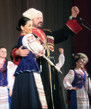 Двухчасовое выступление Государственного академического кубанского казачьего хора прошло в Белгороде на одном дыхании