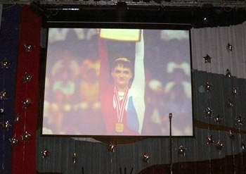 Светлана Хоркина поздравила своего тренера с экрана