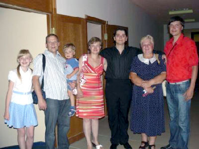 Андрей Дудин с родственниками из Белгорода