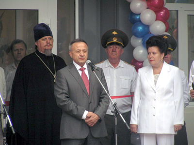 Мэр Белгорода В. Потрясаев на празднике открытия Дома офицеров в Белгороде