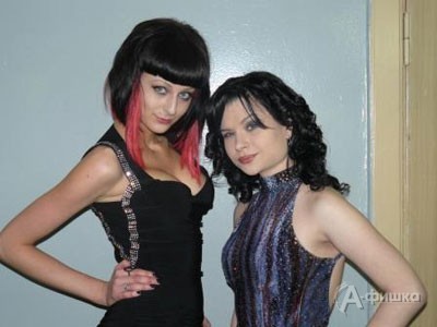 Молодые исполнительницы Лора Лайнс и Юлия Калина с удовольствием позировали для «А-фишки»