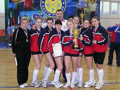 Команда белгородских лаптисток со своим тренером