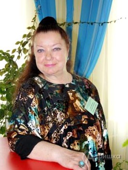 Преподаватель бального танца БелГСХА, заслуженный работник культуры РФ Антонина Российская