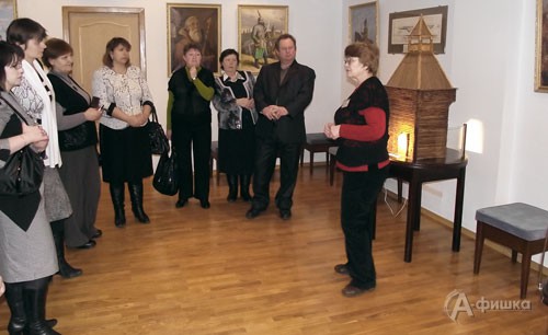 Экскурсию для участников семинара ведёт зав. музейным отделом Абрамова В.А.
