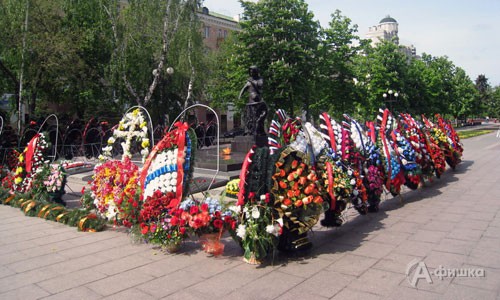 «Вечный огонь» на Соборной площади Белгорода
