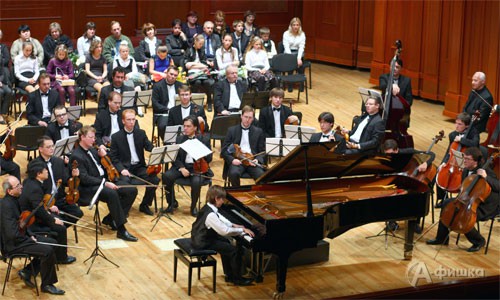 Белгородские музыканты – победители областных и региональных соревнований и конкурсов слушали концерт со сцены