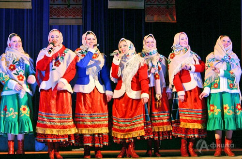 В репертуаре коллектива - народные песни, танцы, наигрыши Белгородчины