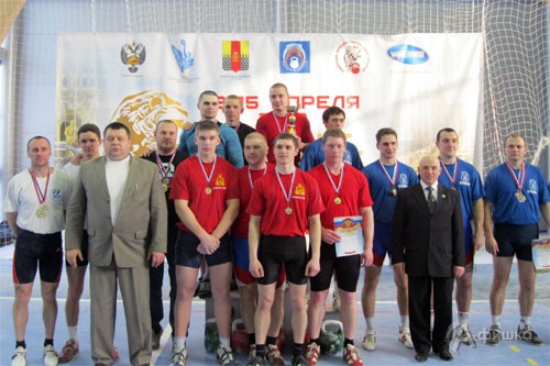 Команда гиревиков Белгородской области завоевала серебро чемпионата федеральных округов в Санкт-Петербурге