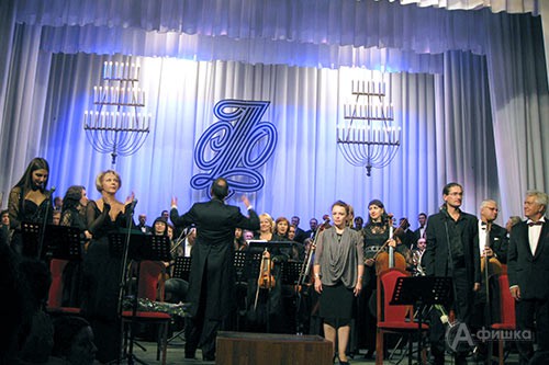 Камерный хор Белгородской государственной филармонии (главный дирижёр — Елена Алексеева) принял участие в исполнении кантаты «Stabat mater» в Курске 