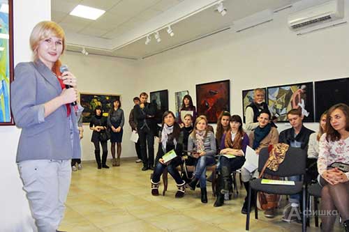 Участница молодёжной выставки Е. Лиханская