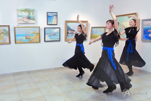 Выставка «Энергия солнца» открылась испанскими танцами