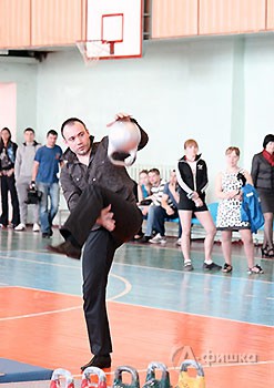 Силовое жонглирование от Станислава Лопина 