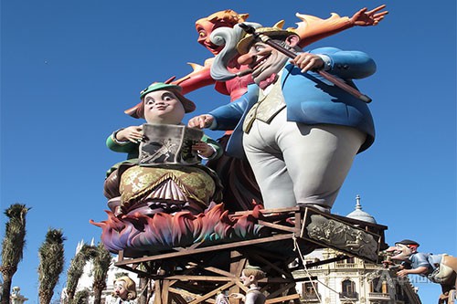 Фигуры-великаны на улицах Аликанте