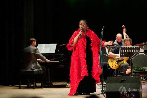 Музыка любви вместе с Кармен Бредфорд и Биг-Бэндом «No comment» Музыка любви вместе с Кармен Бредфорд и Биг-Бэндом «No comment»