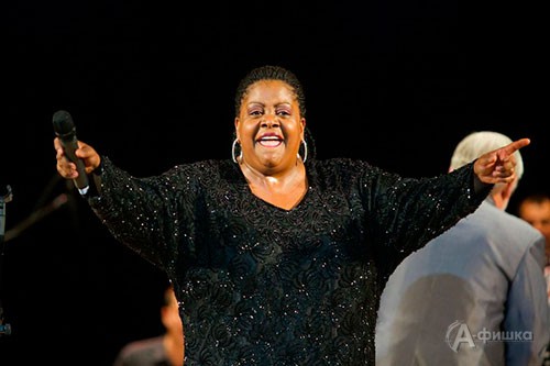 Джаз-дива из США Кармен Бредфорд Джаз-дива из США Кармен Бредфорд