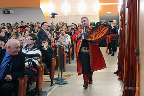 Выступление орловского виртуоза Геннадия Калмыкова на празднике баяна в Белгороде