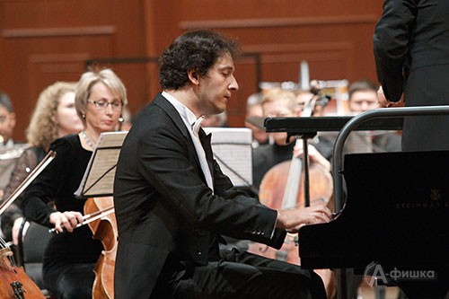 Гость Белгорода — московский пианист Сергей Кузнецов Гость Белгорода — московский пианист Сергей Кузнецов