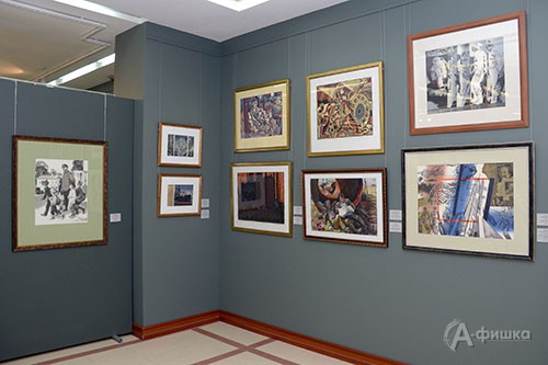 Фрагмент экспозиции выставки «Осколки исчезнувшей империи» в Белгородском художественном музее