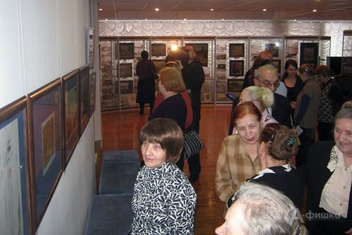 Церемония открытия в Пушкинской библиотеке-музее выставки Саксонова «Тревожные раздумья о мире и человеке»